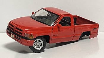 レア！！　アメ車　ミニカー　1/16 ダッジ　RAM1500 V8 レア！！ アメ車 ミニカー 1/16 ダッジ RAM1500 V8